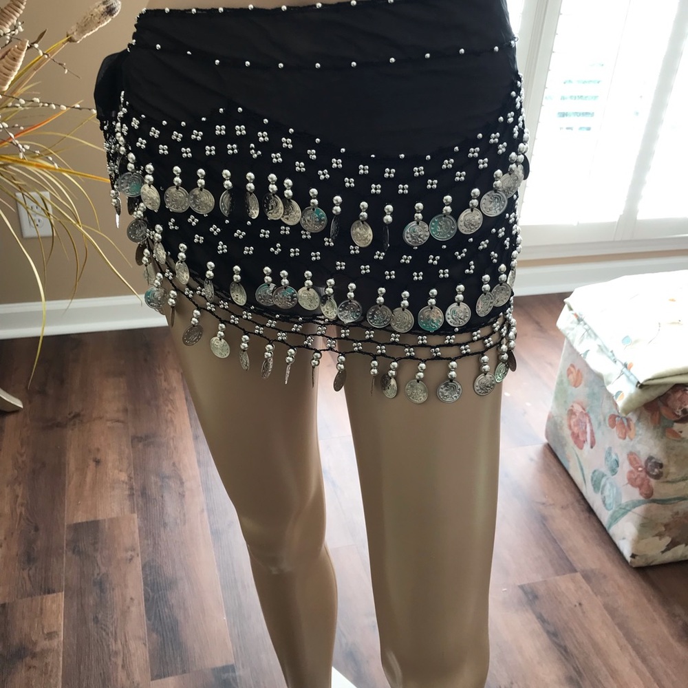BELLY DANCE / BLACK EGYPTIAN HIP SCARF WITH COINS